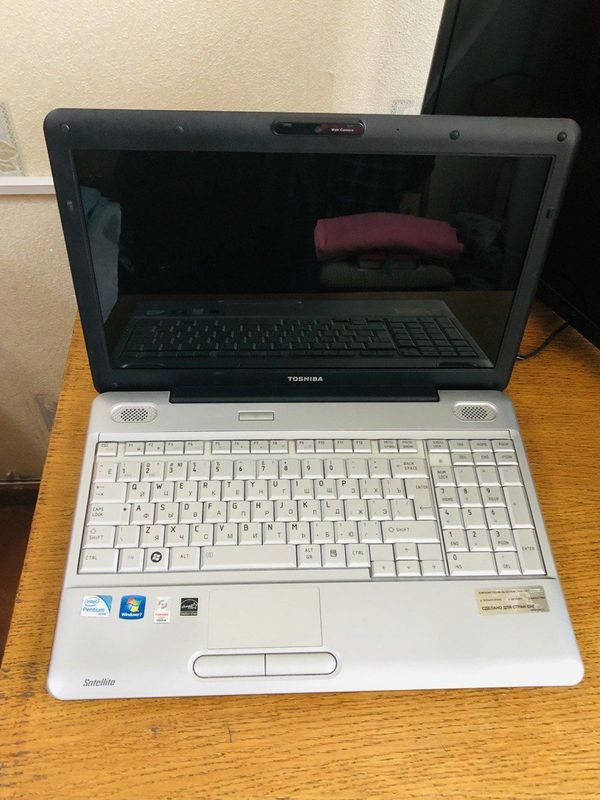Ноутбук Toshiba в хорошем состоянии