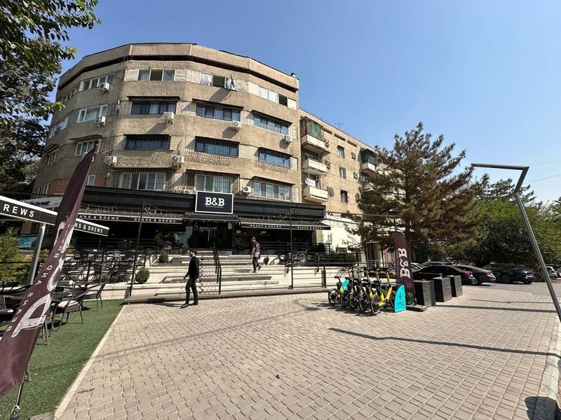 Аренда коммерческой недвижимости С. Азимова 380м² Аренда коммерческой недвижимости С. Азимова 380м²