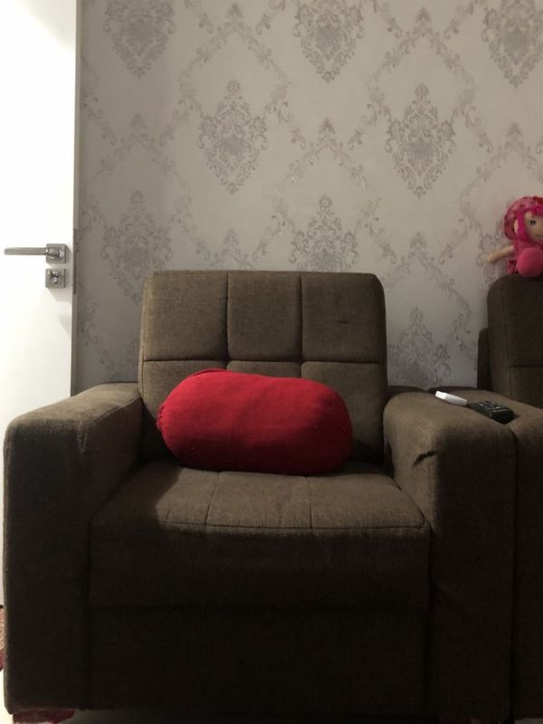 Kreslo sotiladi. Kreslo sotiladi.