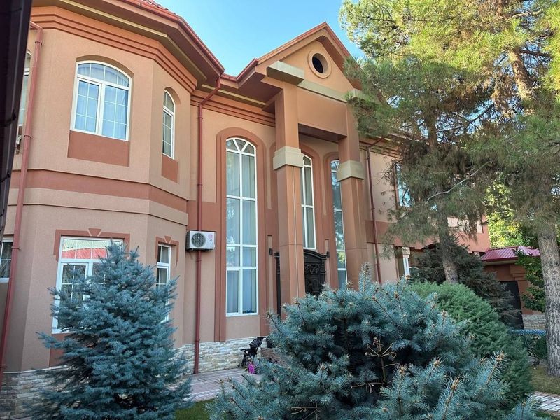 Продаётся дом. Ориентир: парк Локомотив Продаётся дом. Ориентир: парк Локомотив