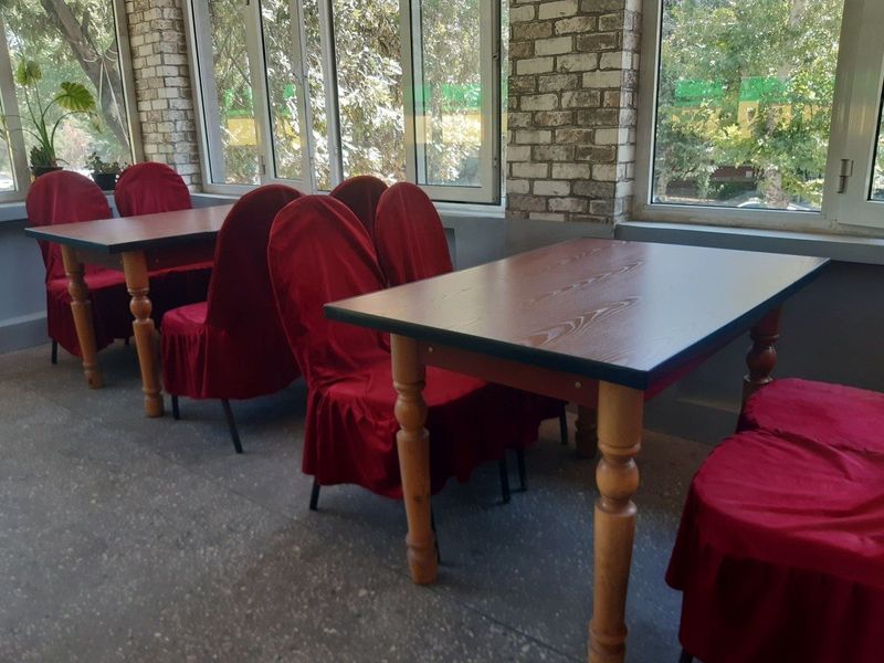 Oshxona uchun tayyor mebel va gaz plitalari Oshxona uchun tayyor mebel va gaz plitalari