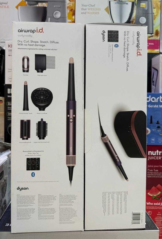 Фен Dyson и родарочный набор от Dyson 7x1 Фен Dyson и родарочный набор от Dyson 7x1