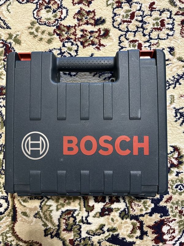 Шуруповерт Bosch