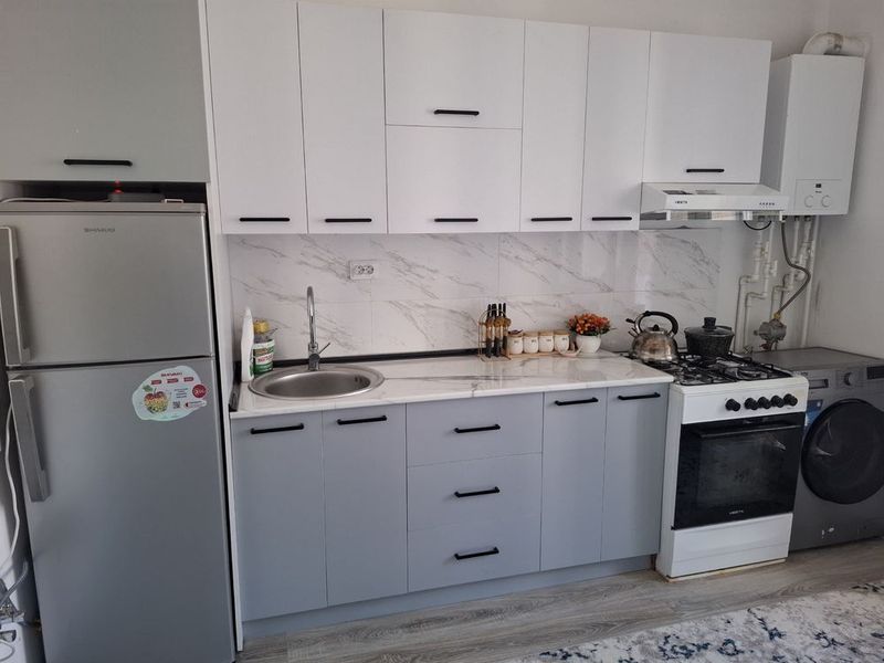 Kuxnniy mebel bir oy ishlatilgan yangi emdef material