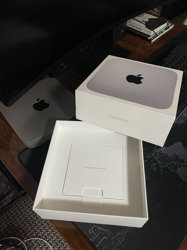 Mac mini M1 8/256 Mac mini M1 8/256