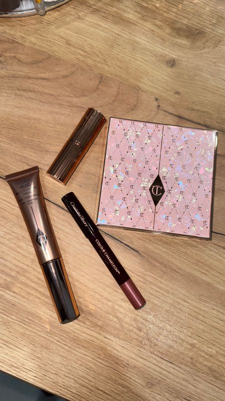 4 продукта Charlotte Tilbury всего за $150 4 продукта Charlotte Tilbury всего за $150