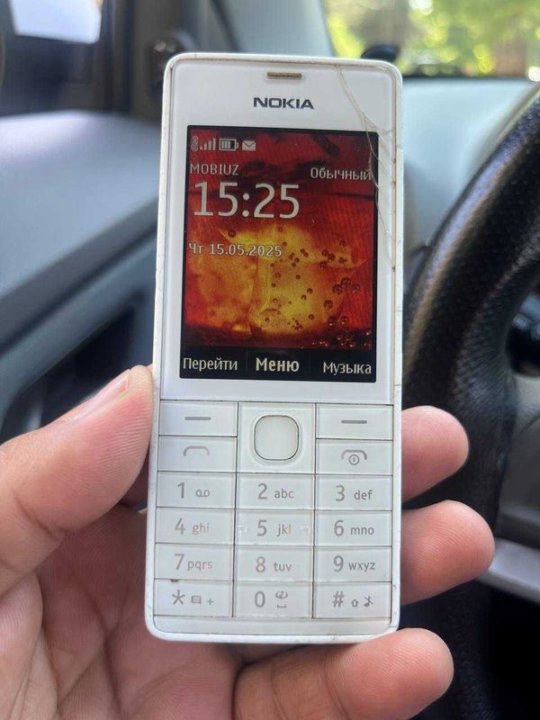 Nokia 515 sotiladi Nokia 515 sotiladi