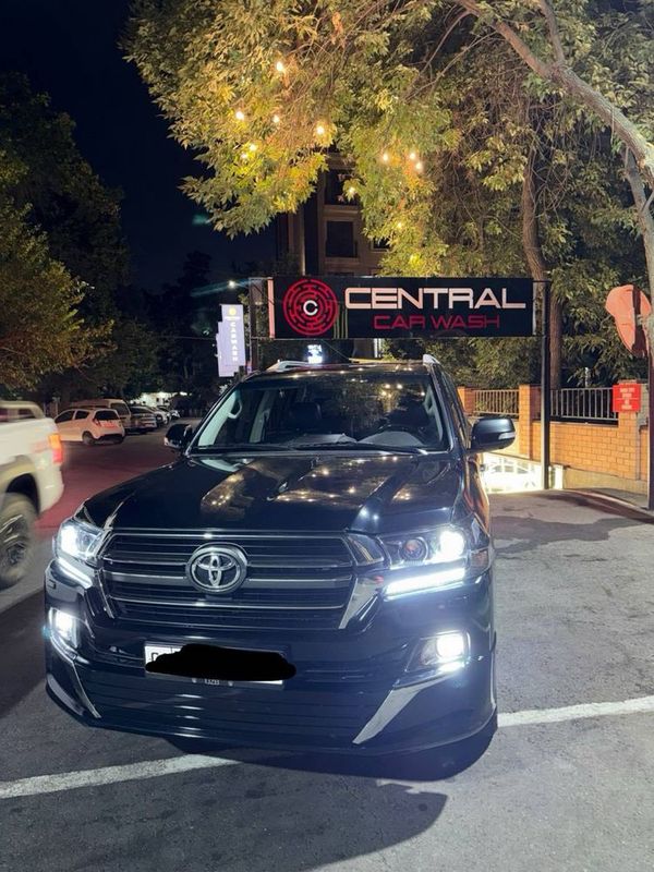 Toyota Land Cruiser 200