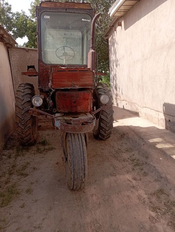 Traktor 28 tlechka Traktor 28 tlechka