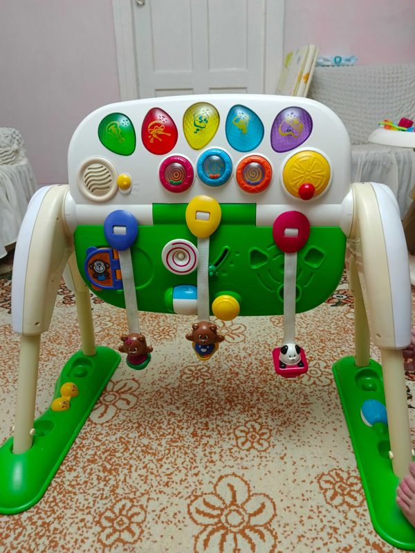 Игровой центр Chicco Гимнастический 3 в 1 Deluxe от 6 мес. до 3 х лет. Игровой центр Chicco Гимнастический 3 в 1 Deluxe от 6 мес. до 3 х лет.