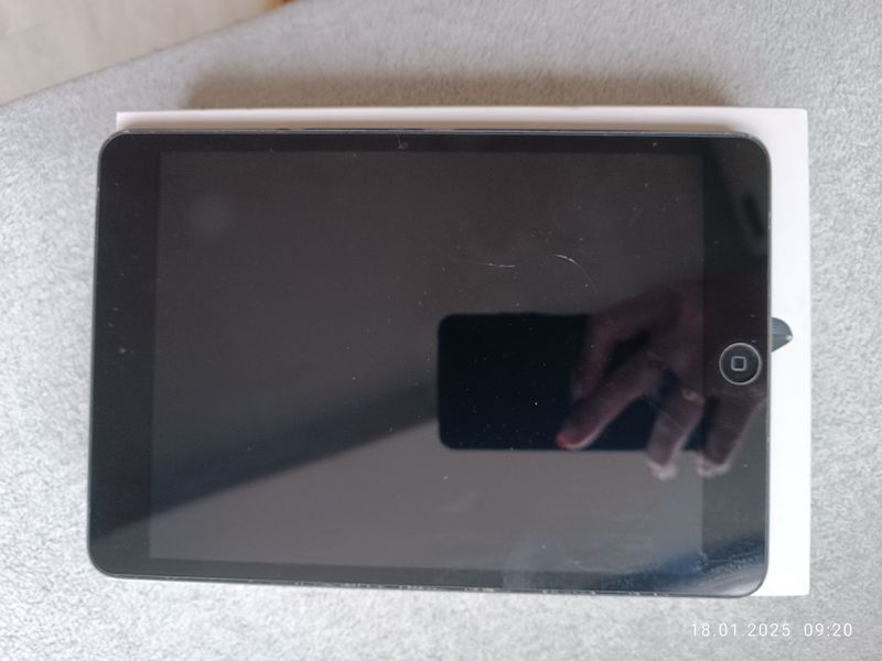 Продам IPad mini 1 16GB с SIM