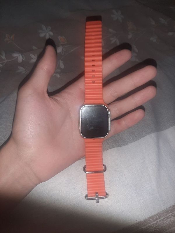 Smart watch sotiladi yangi Smart watch sotiladi yangi