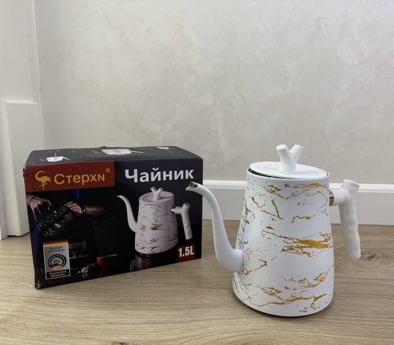 Чайник новый в коробке Чайник новый в коробке