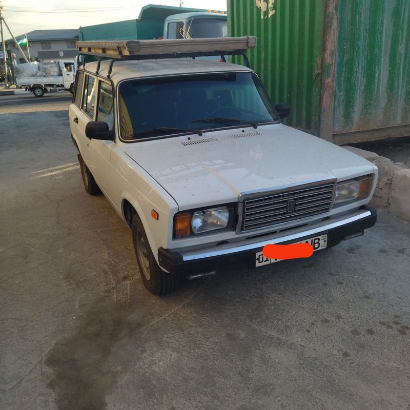 Vaz 2104 Sotiladi 2009 yil xolati yaxshi Bezin