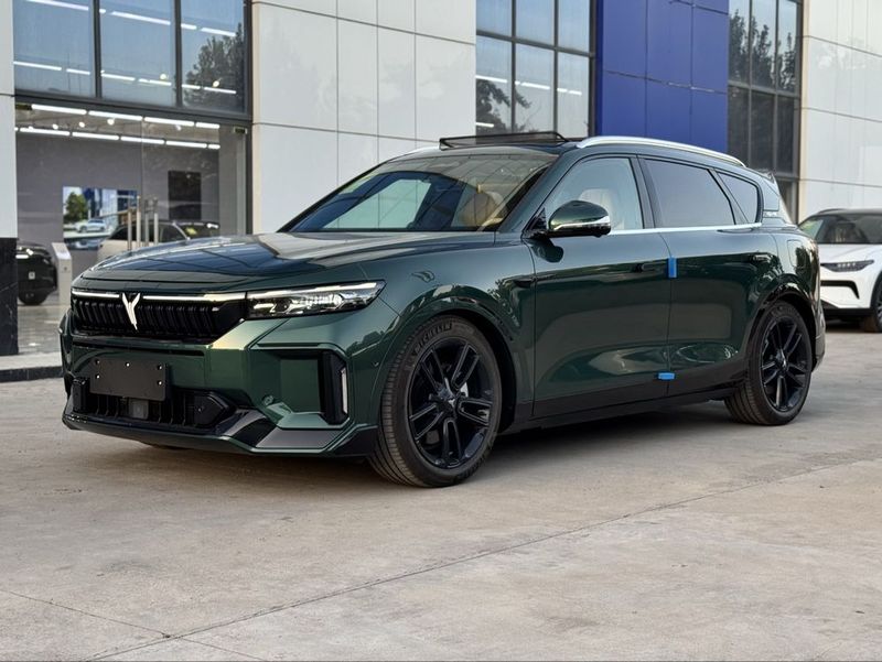 Voyah free Apollo tech Hybrid 4 RWD (2ta mator) Voyah free Apollo tech Hybrid 4 RWD (2ta mator)