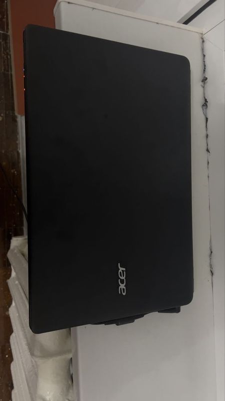 Notebook Acer E1-572G