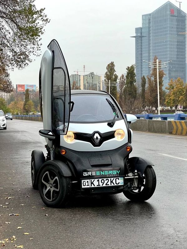 Рено твизи сотилади. Renault twizy sport Рено твизи сотилади. Renault twizy sport