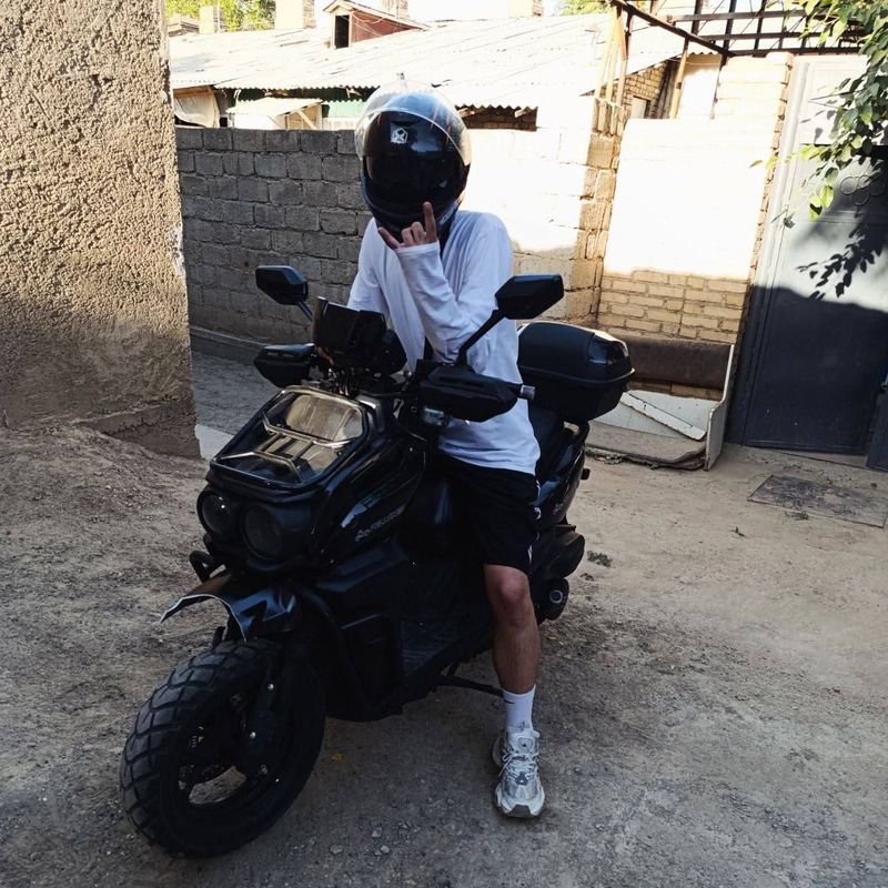 Скутер Танк 150cc Скутер Танк 150cc