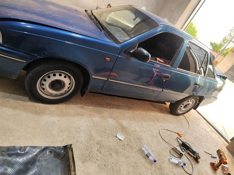 Daewoo Nexia sotiladi