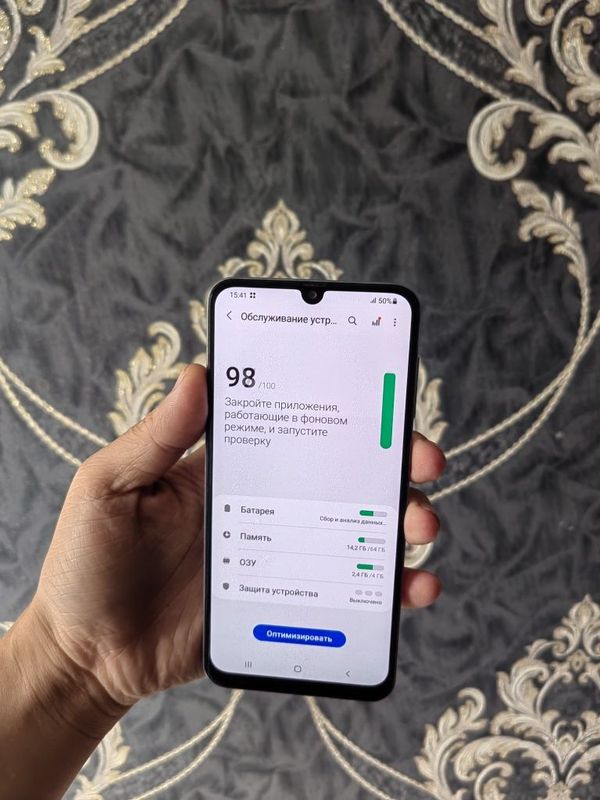 Samsung A30 4/64gb sotiladi radnoy
