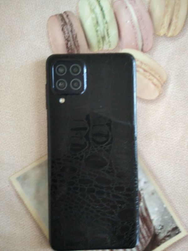 Samsung a22 sotiladi Samsung a22 sotiladi