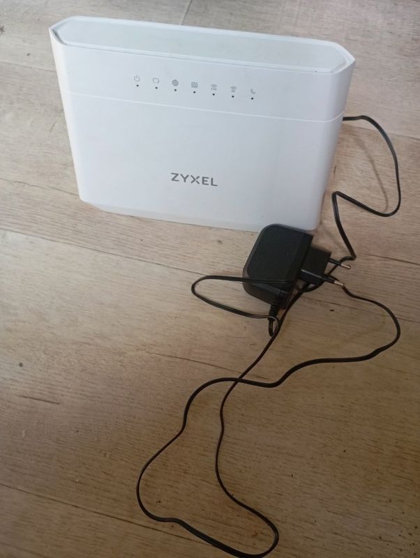 Продам WiFi роутер Продам WiFi роутер