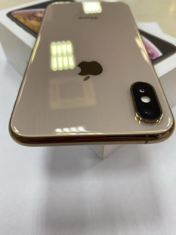 Iphone xs gold idela
