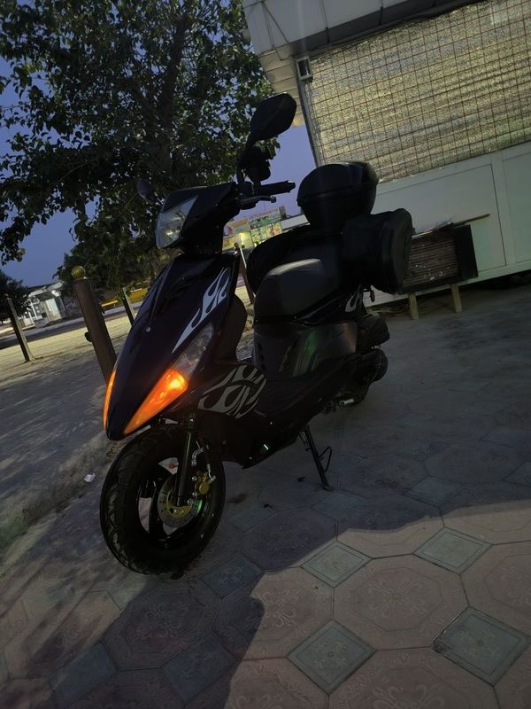 Sukuter vento 49 cc