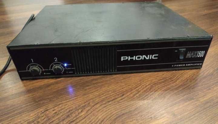 Усилитель Phonic Max 1500 мощность 2х300 ватт. Усилитель Phonic Max 1500 мощность 2х300 ватт.