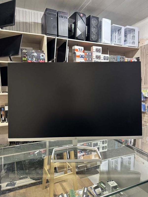 HP 27" 75hz M27FW Monitor