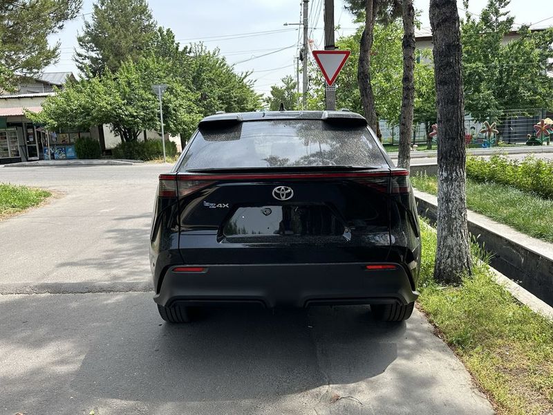 Новый Toyota BZ4X Новый Toyota BZ4X