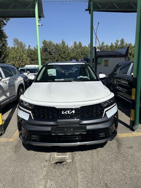 Kia Sorento 7 kishilik 2023 yil Kia Sorento 7 kishilik 2023 yil