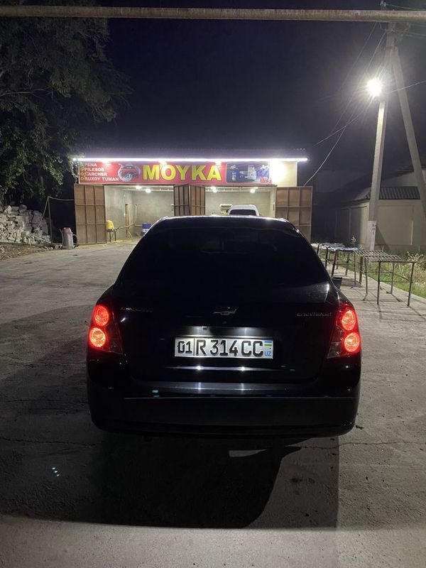 Lacetti 1.8 sotiladi Lacetti 1.8 sotiladi