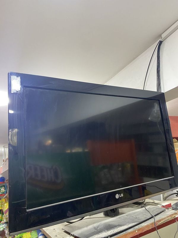 Televizor 32 dyum Lg