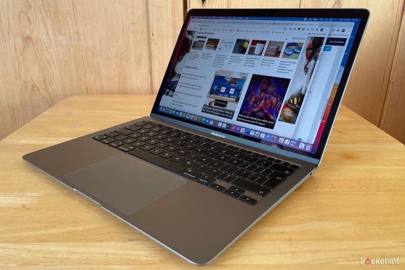 MacBook Air M1 (2020)