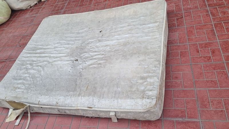 Eski matras bepul