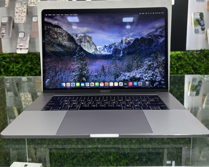 MacBook Pro|i7|16gb|512gb|15.4inch MacBook Pro|i7|16gb|512gb|15.4inch