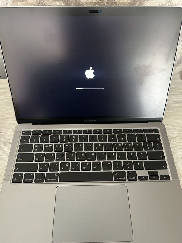 Macbook Air M1 8/256 Macbook Air M1 8/256