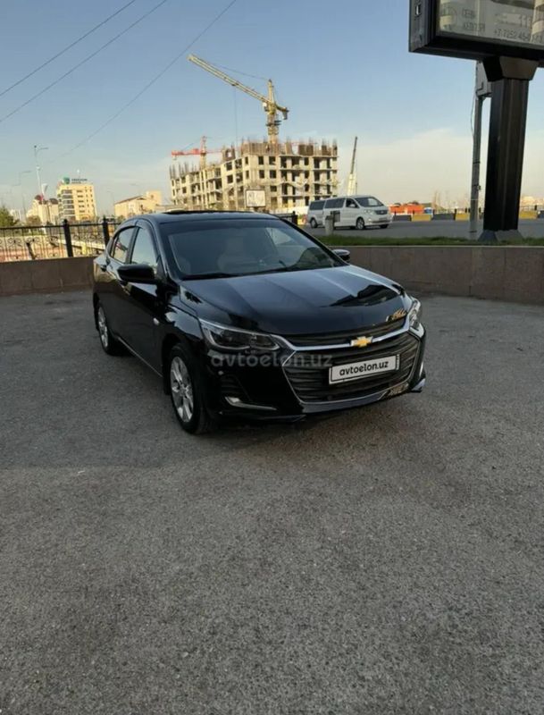 Chevrolet Onix Primer 2