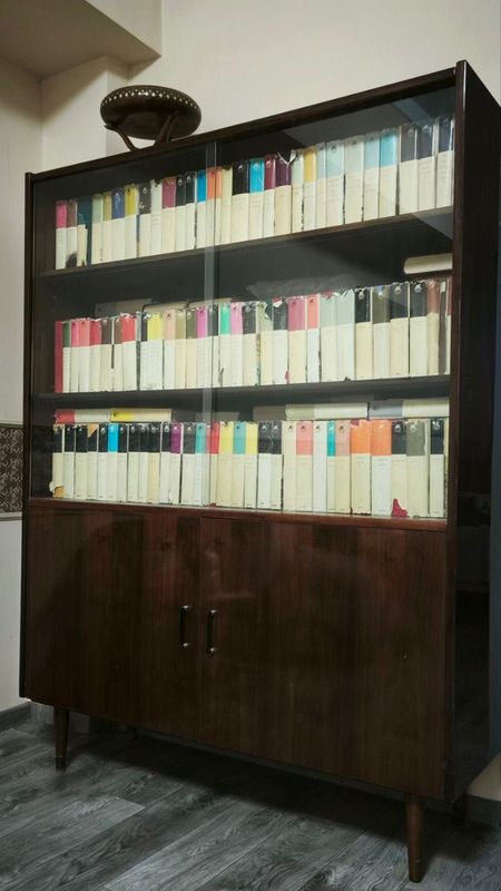 Книжный шкаф дерево Книжный шкаф дерево