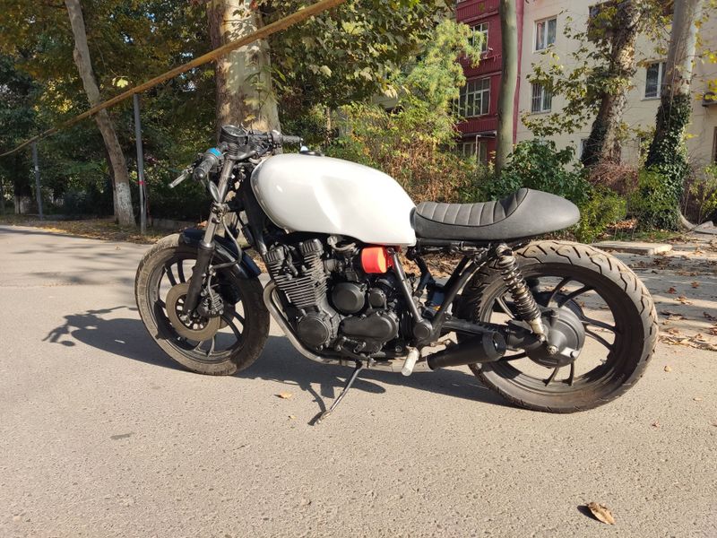 Cafe racer 650 cc