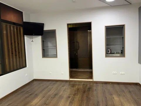 Метро Космонавтов 30м² цокольный этаж 1кабинет 2линия Юр адреса 24/7 Метро Космонавтов 30м² цокольный этаж 1кабинет 2линия Юр адреса 24/7