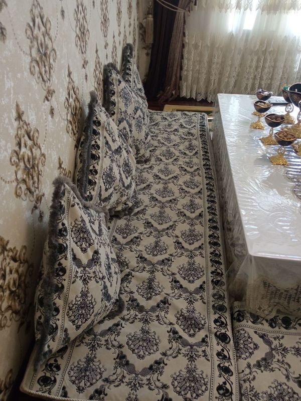 Srochna korpacha yostiq sotiladi Srochna korpacha yostiq sotiladi
