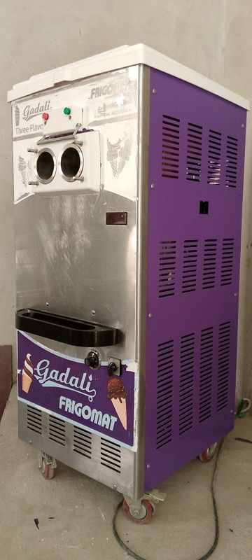 Freezer fregamat sotiladi Freezer fregamat sotiladi