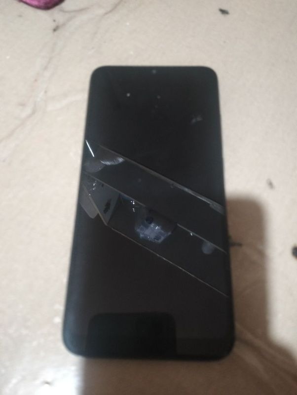 ПРОДАЮ Redmi 7 Телефон нормальный ПРОДАЮ Redmi 7 Телефон нормальный