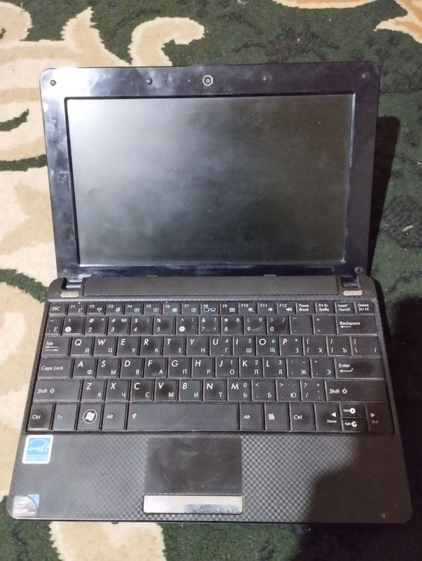 Netbook satiladi 500ming