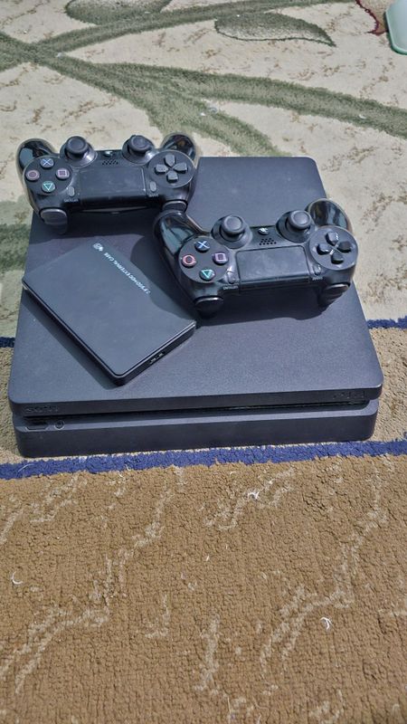Sony Playstation 4th slim