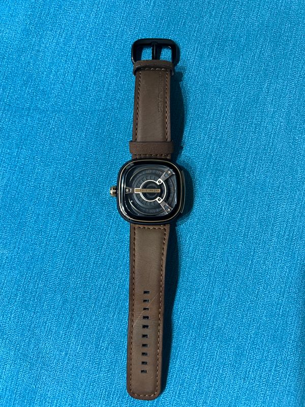 SevenFriday soat