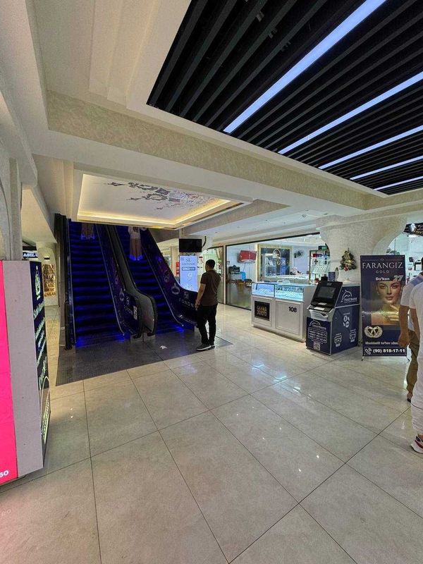Продается Магазин Чорсу Gold Center 1 этаж 34м2 Готовый, Успейте ! Продается Магазин Чорсу Gold Center 1 этаж 34м2 Готовый, Успейте !