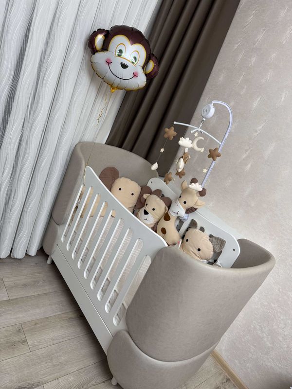 Продается кроватка Baby Luxe Amina бежевая Продается кроватка Baby Luxe Amina бежевая